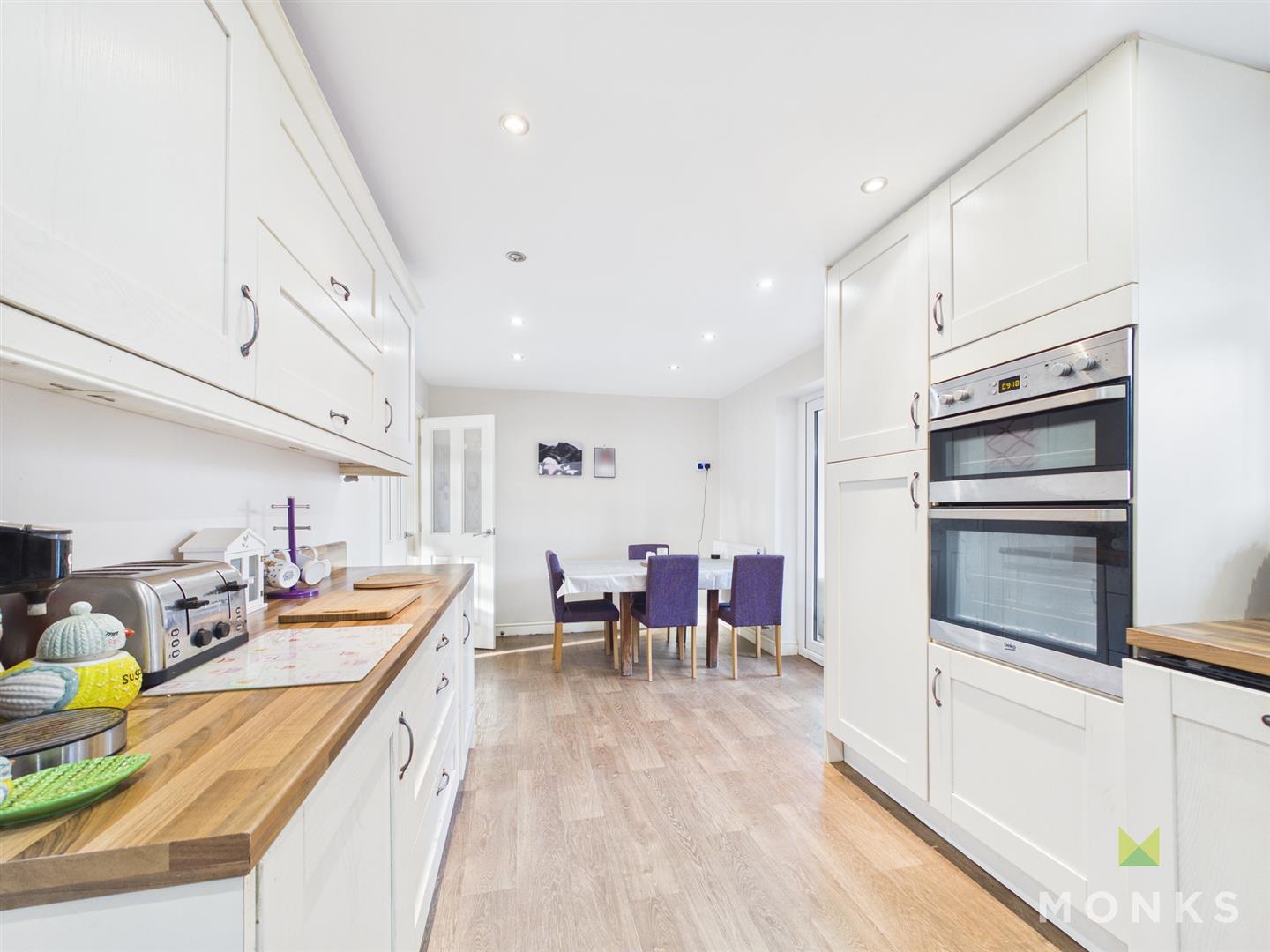 213 Monkmoor Road, Shrewsbury, SY2 5SN For Sale